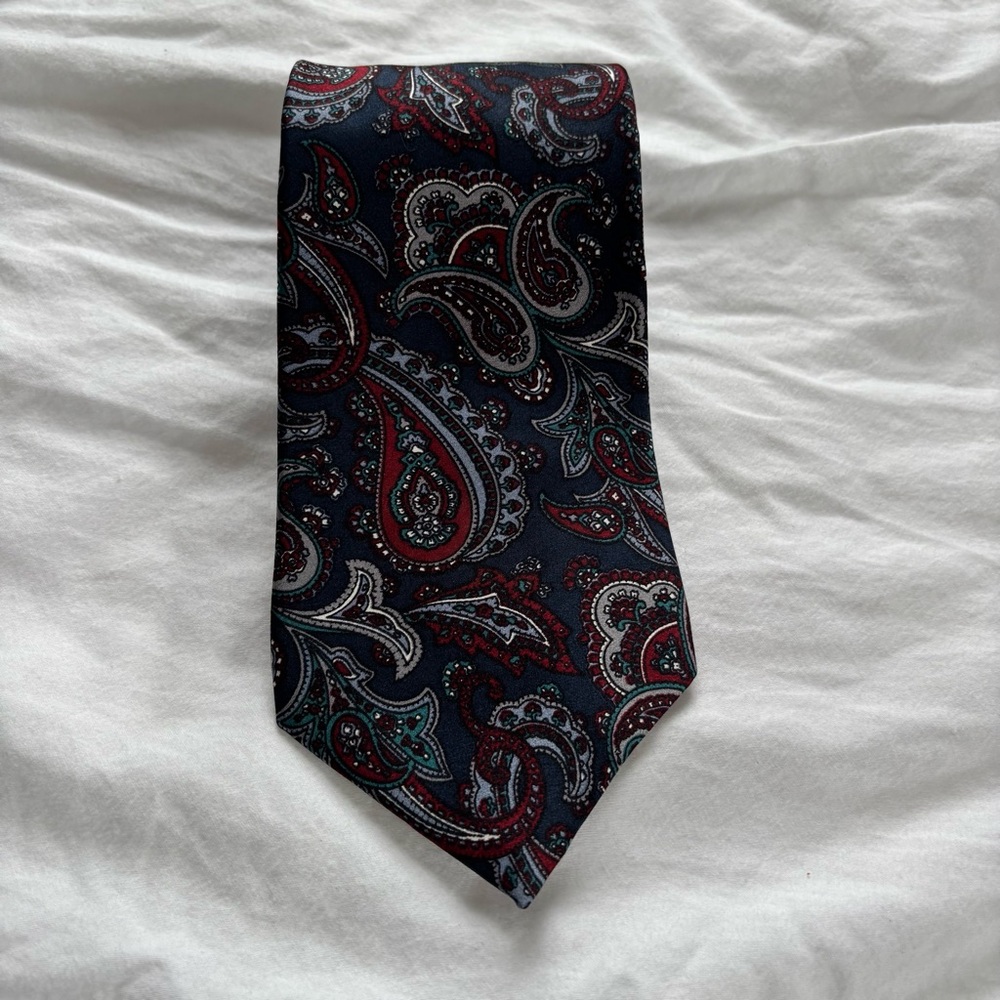 Bert Pulitzer Men’s silk tie blue Paisley Patterned